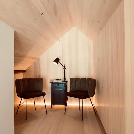 Holzgauer Haus * Warth (Vorarlberg)