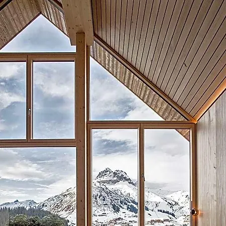 Holzgauer Haus Warth (Vorarlberg)