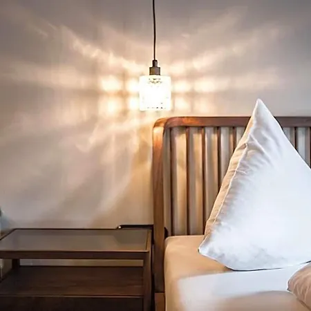 Hotell Holzgauer Haus *