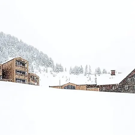 Holzgauer Haus * Warth (Vorarlberg)